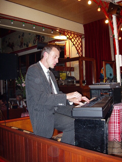 min 2006 08 06 guinguette mp 161
